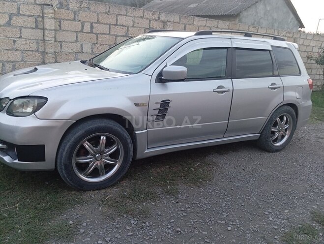 Mitsubishi Airtrek 2003, 400,000 km - 2.0 л - Ağdaş