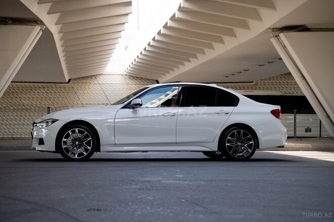 BMW 330 2018, 111,000 km - 2.0 l - Bakı