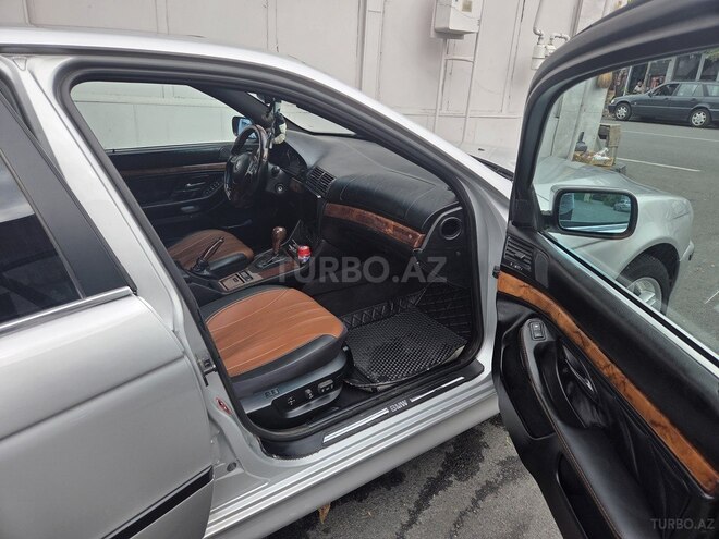 BMW 528 1999, 110,000 km - 2.8 l - Qəbələ