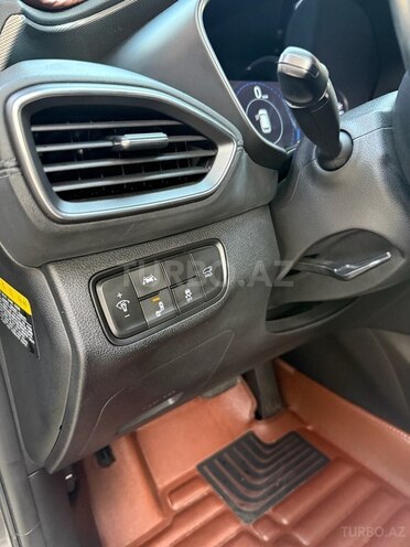 Hyundai Santa Fe 2018, 257,000 km - 2.0 l - Bakı