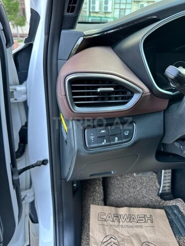Hyundai Santa Fe 2019, 132,000 km - 2.0 l - Bakı