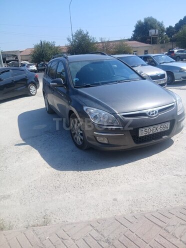 Hyundai i30 2008, 380,000 km - 1.6 л - Salyan