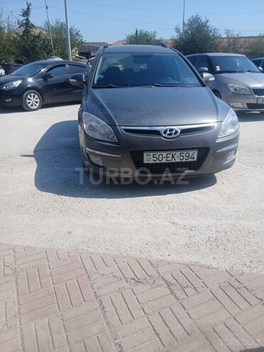 Hyundai i30 2008, 380,000 km - 1.6 л - Salyan