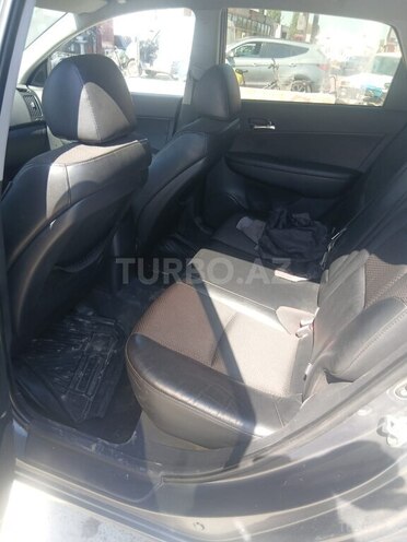 Hyundai i30 2008, 380,000 km - 1.6 л - Salyan