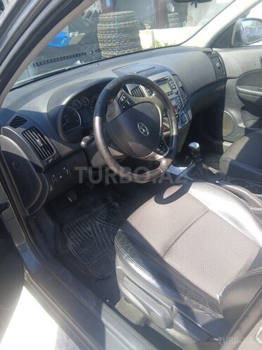 Hyundai i30 2008, 380,000 km - 1.6 л - Salyan