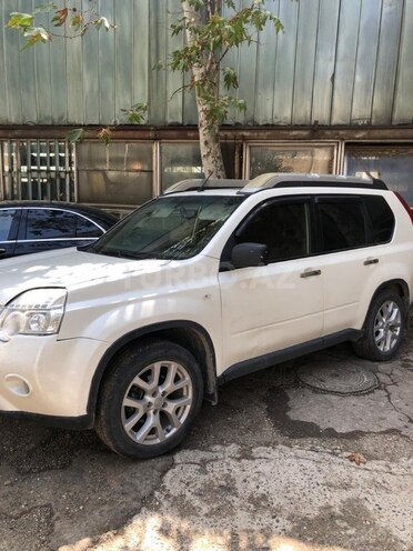 Nissan X-Trail 2013, 300,000 km - 2.5 l - Bakı