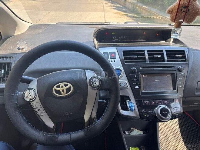 Toyota Prius V 2011, 402,336 km - 1.8 л - Bakı