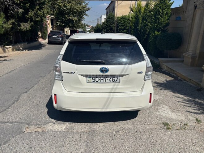 Toyota Prius V 2011, 402,336 km - 1.8 л - Bakı
