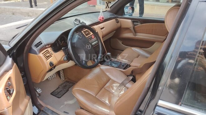 Mercedes E 280 1997, 350,000 km - 2.8 l - Bakı