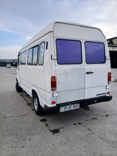 Mercedes 208 D 1994, 500,000 km - 2.3 л - Şirvan