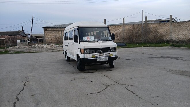Mercedes 208 D 1994, 500,000 km - 2.3 л - Şirvan