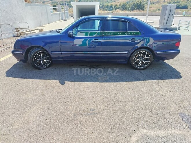 Mercedes E 240 2000, 344,741 km - 2.4 l - Kürdəmir