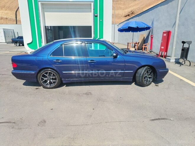 Mercedes E 240 2000, 344,741 km - 2.4 l - Kürdəmir