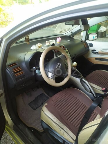 Toyota Auris 2008, 450,000 km - 1.4 л - Qəbələ