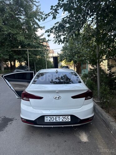 Hyundai Elantra 2018, 194,892 km - 2.0 л - Bakı