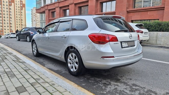 Opel Astra 2015, 216,000 km - 1.6 l - Bakı