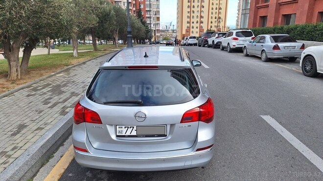 Opel Astra 2015, 216,000 km - 1.6 l - Bakı