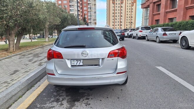 Opel Astra 2015, 216,000 km - 1.6 l - Bakı