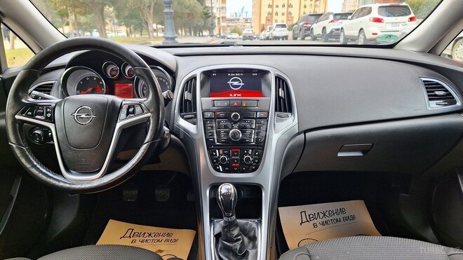 Opel Astra 2015, 216,000 km - 1.6 l - Bakı