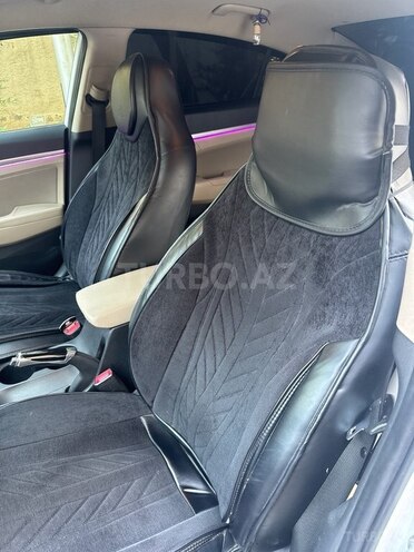 Hyundai Elantra 2018, 194,892 km - 2.0 л - Bakı