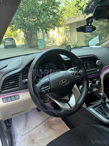 Hyundai Elantra 2018, 194,892 km - 2.0 л - Bakı
