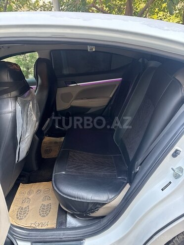 Hyundai Elantra 2018, 194,892 km - 2.0 л - Bakı