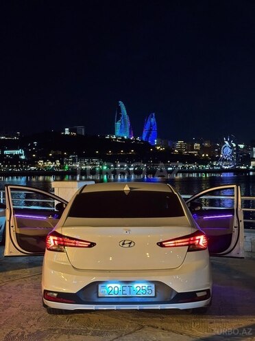 Hyundai Elantra 2018, 194,892 km - 2.0 л - Bakı