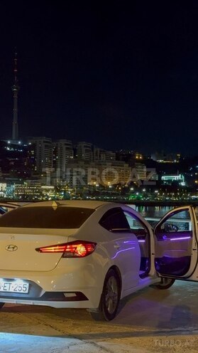 Hyundai Elantra 2018, 194,892 km - 2.0 л - Bakı