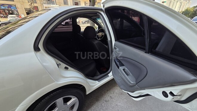 Nissan Sunny 2009, 198,000 km - 1.6 l - Bakı