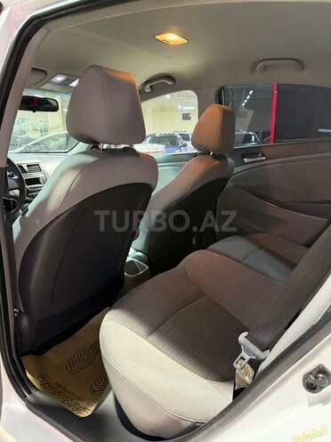 Hyundai Accent 2015, 241,402 km - 1.6 l - Sumqayıt