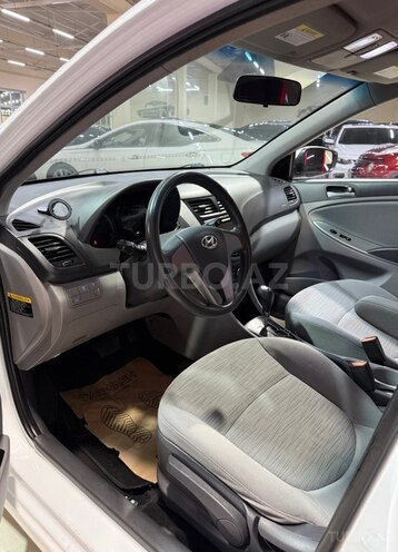 Hyundai Accent 2015, 241,402 km - 1.6 l - Sumqayıt