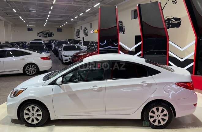 Hyundai Accent 2015, 241,402 km - 1.6 l - Sumqayıt