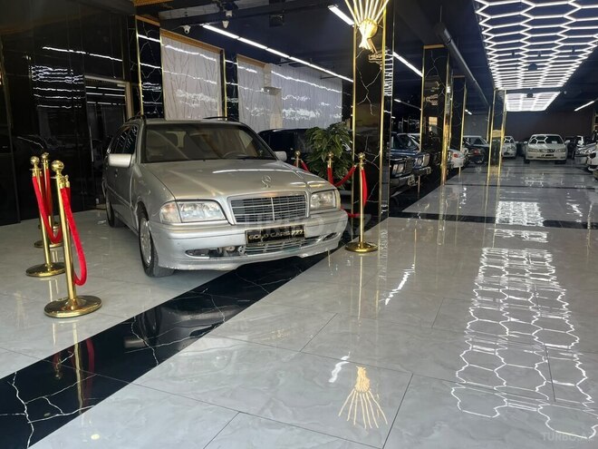 Mercedes C 220 2000, 490,405 km - 2.2 l - Sumqayıt