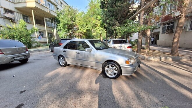 Mercedes C 220 1998, 686,000 km - 2.2 l - Bakı