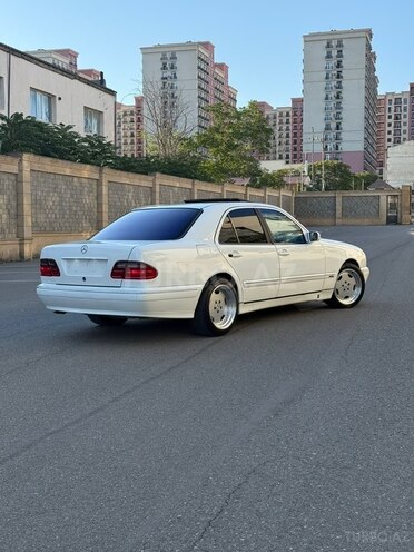Mercedes E 240 2001, 350,000 km - 2.4 l - Bakı