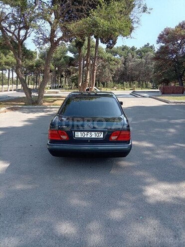 Mercedes E 240 1998, 263,000 km - 2.4 l - Bakı