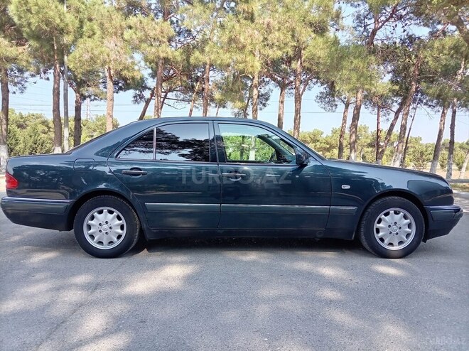 Mercedes E 240 1998, 263,000 km - 2.4 l - Bakı