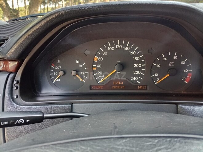 Mercedes E 240 1998, 263,000 km - 2.4 l - Bakı