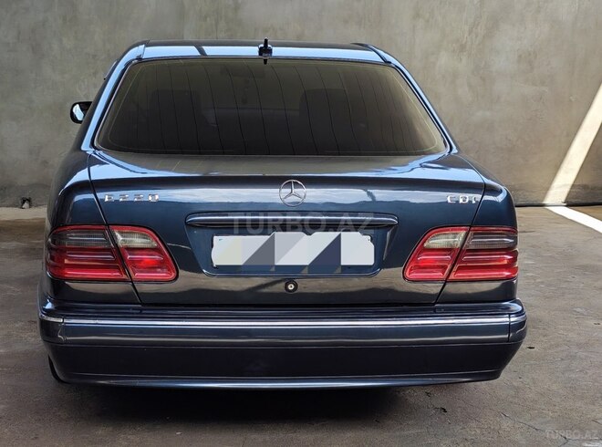 Mercedes E 220 1999, 600,000 km - 2.2 l - Qazax