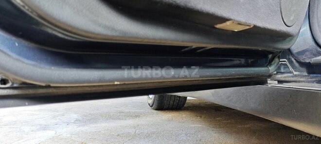 Mercedes E 220 1999, 600,000 km - 2.2 l - Qazax