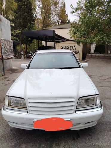 Mercedes C 240 2000, 236,000 km - 2.4 l - Bakı