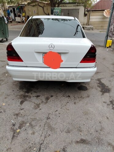 Mercedes C 240 2000, 236,000 km - 2.4 l - Bakı