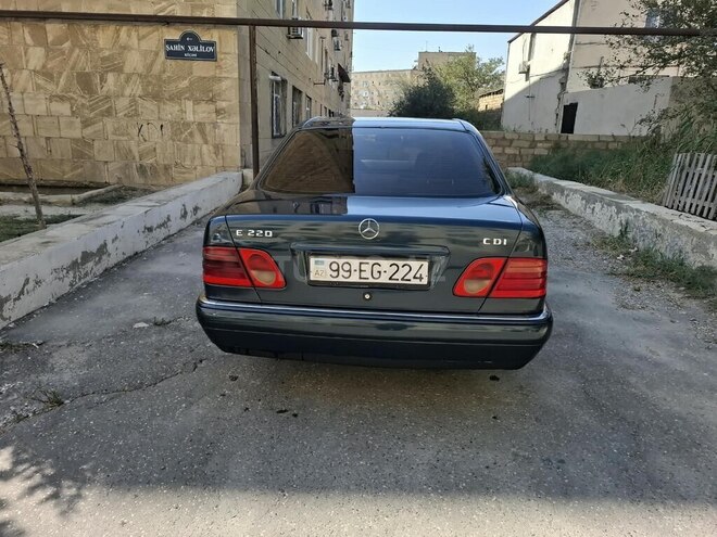 Mercedes E 220 1999, 370,000 km - 2.2 l - Bakı