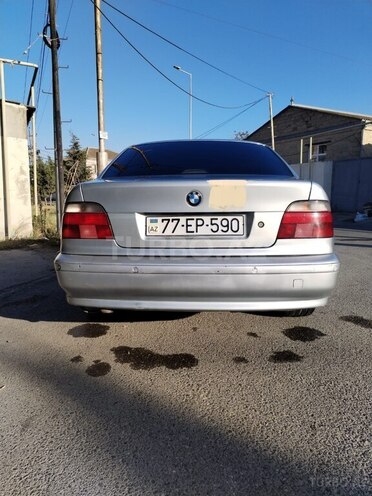BMW 528 1998, 293,000 km - 2.8 л - Sumqayıt