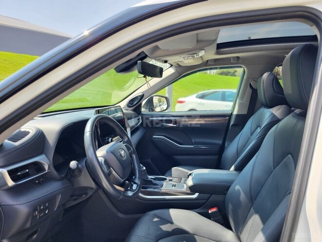 Toyota Highlander 2024, 39,000 km - 2.5 л - Bakı