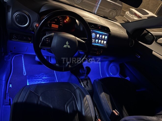 Mitsubishi Attrage 2014, 185,000 km - 1.2 л - Bakı