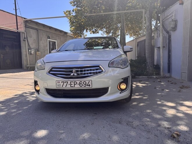 Mitsubishi Attrage 2014, 185,000 km - 1.2 л - Bakı