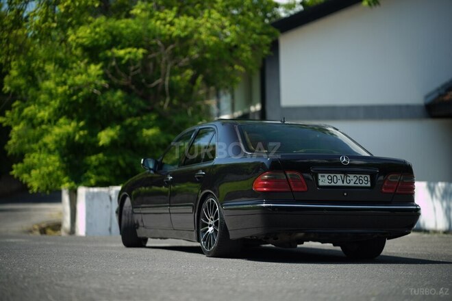 Mercedes E 320 2000, 264,000 km - 3.2 l - Şəki