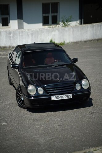 Mercedes E 320 2000, 264,000 km - 3.2 l - Şəki