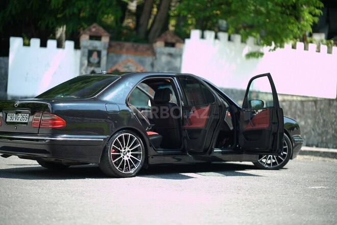 Mercedes E 320 2000, 264,000 km - 3.2 l - Şəki